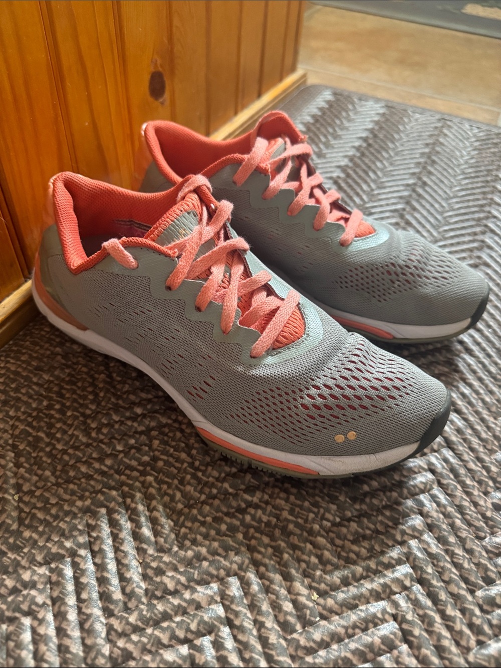 Women's Ryka Lightweight Gray and Coral Athletic Sneakers Size 7.5